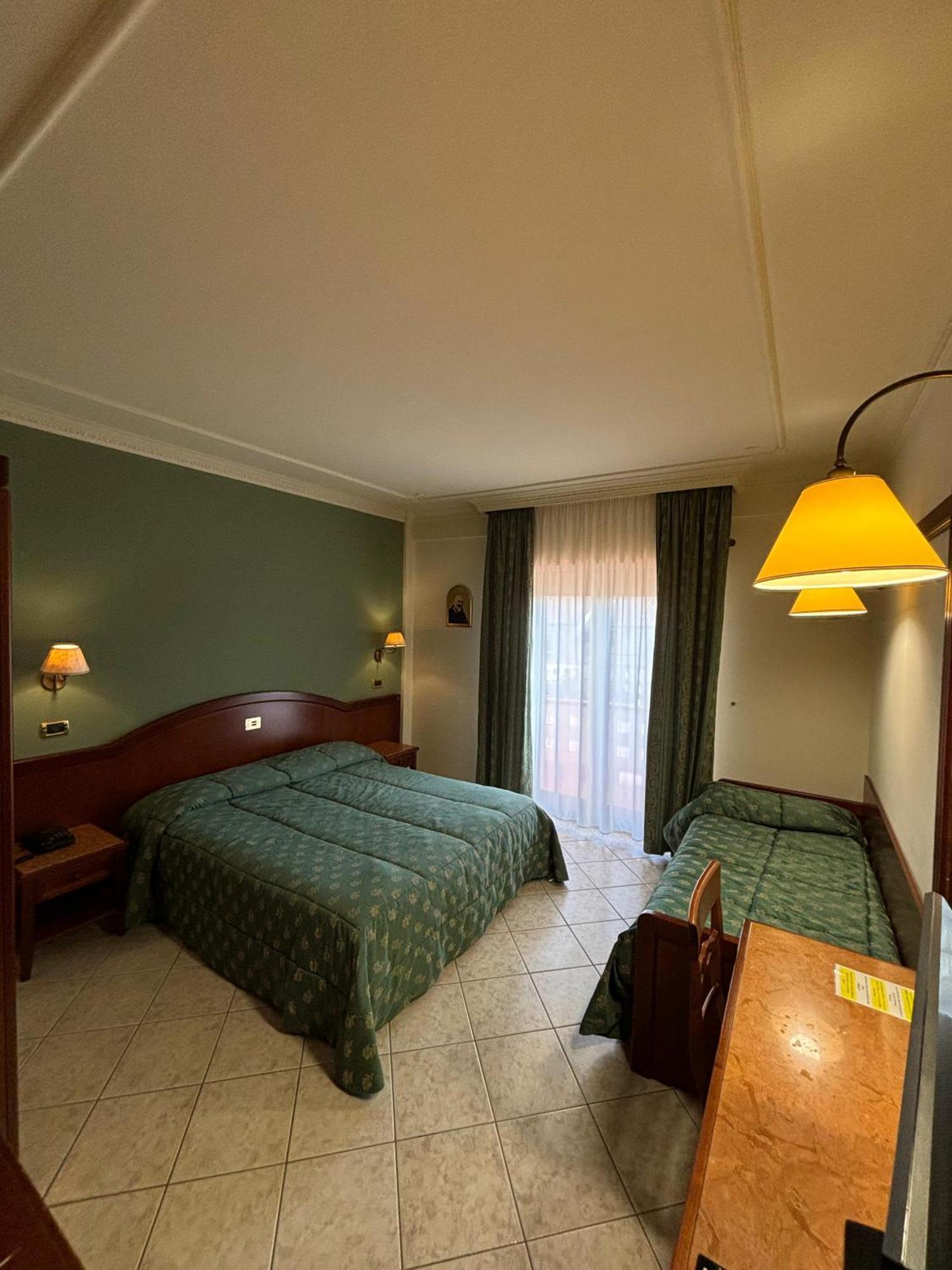 Hotel Valle Rossa San Giovanni Rotondo Exterior photo