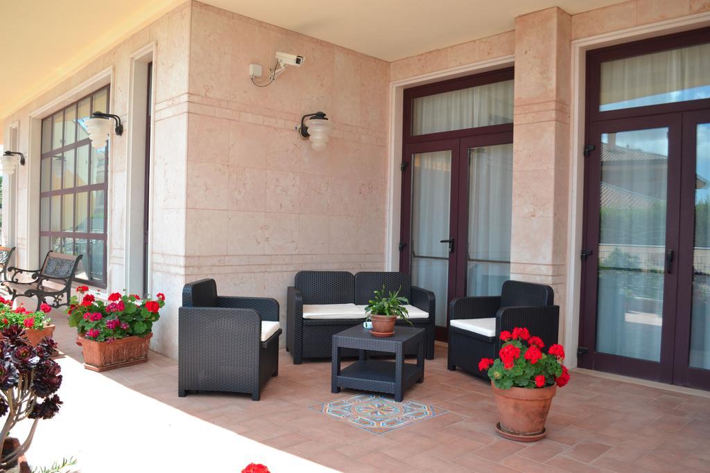 Hotel Valle Rossa San Giovanni Rotondo Exterior photo